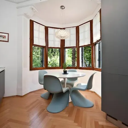 Two Bedroom In Liberty Lido di Venezia